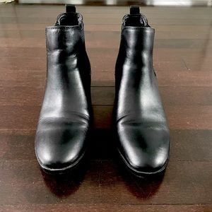 Black Sam Edelman Chelsea Boots